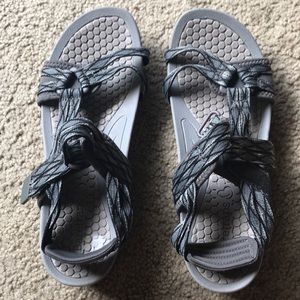 BareTraps Sandals